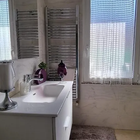 Lovely Apartment *