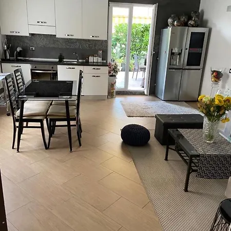 Apartment Lovely *